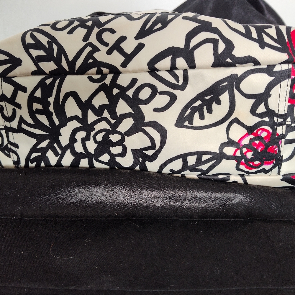 Coach Poppy Black and Pink Floral Tote And Wristle Bag Set. No Crossbody Strap - Picture 9 of 13